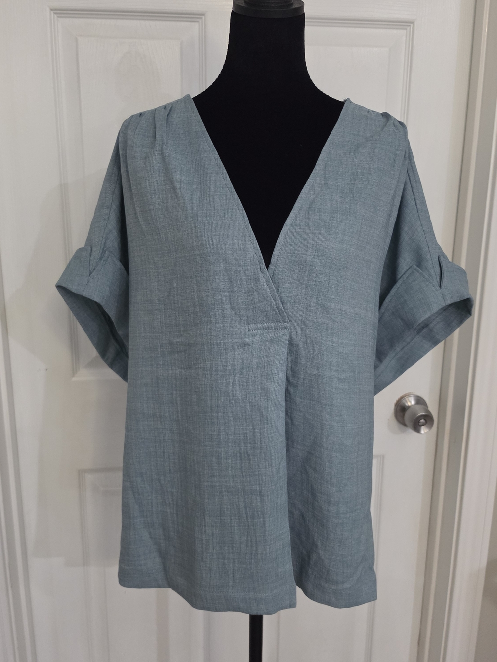 Max Studio Dusty Blue V-Neck Short Sleeve Blouse